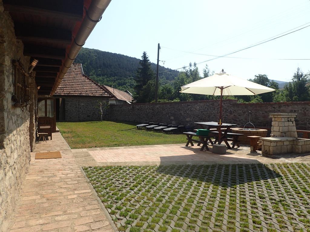 Hotel BoldogKőHáz Boldogkovaralja Exterior foto